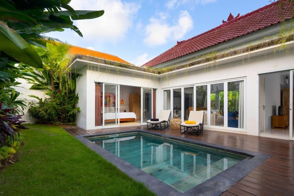 Villa Sersenka เกอโรโบกัน ภายนอก รูปภาพ